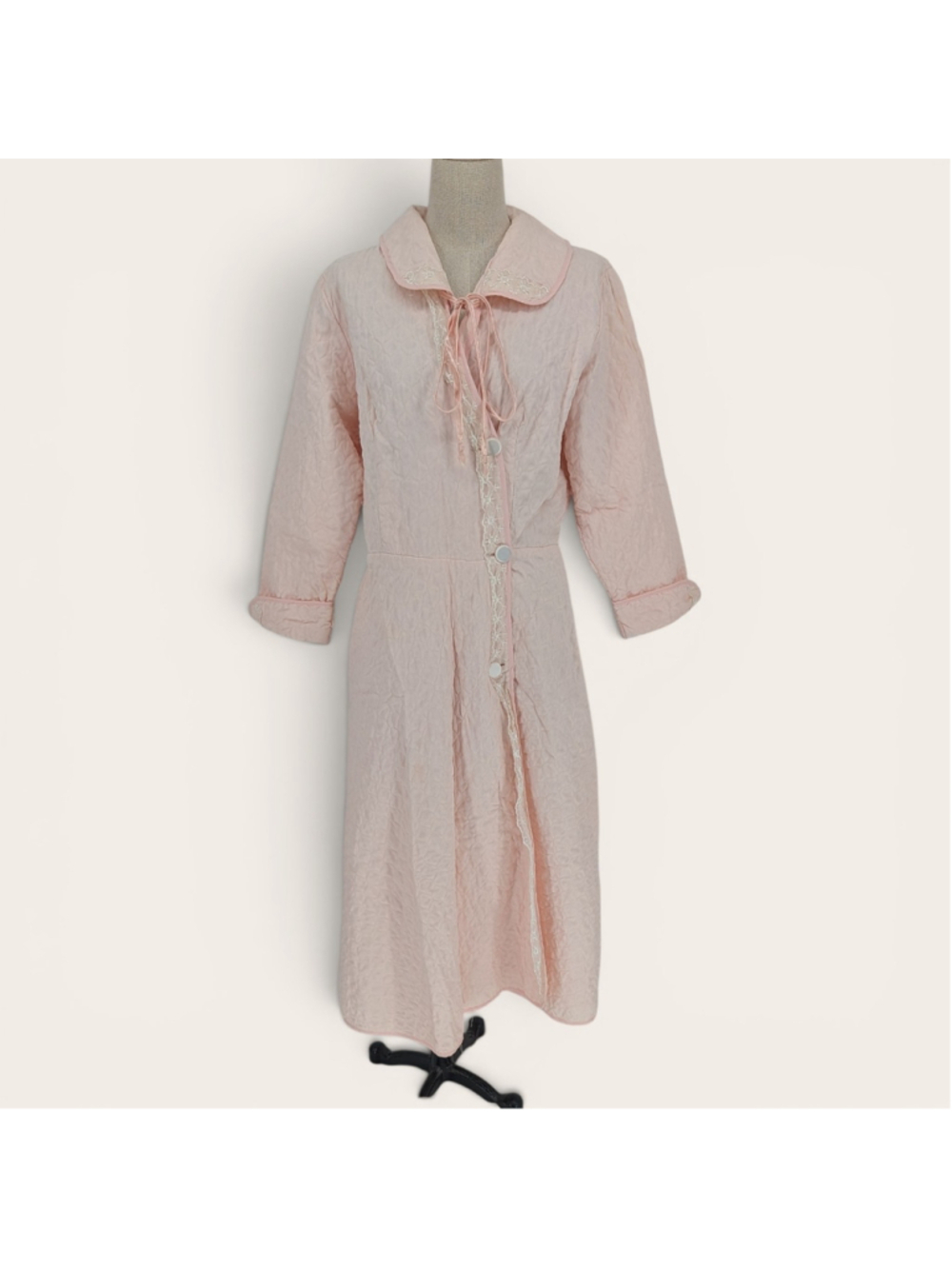 Vintage 1960s Basila Pink Quilted Hostess Robe Fit and Flare Lace Housecoat XS S